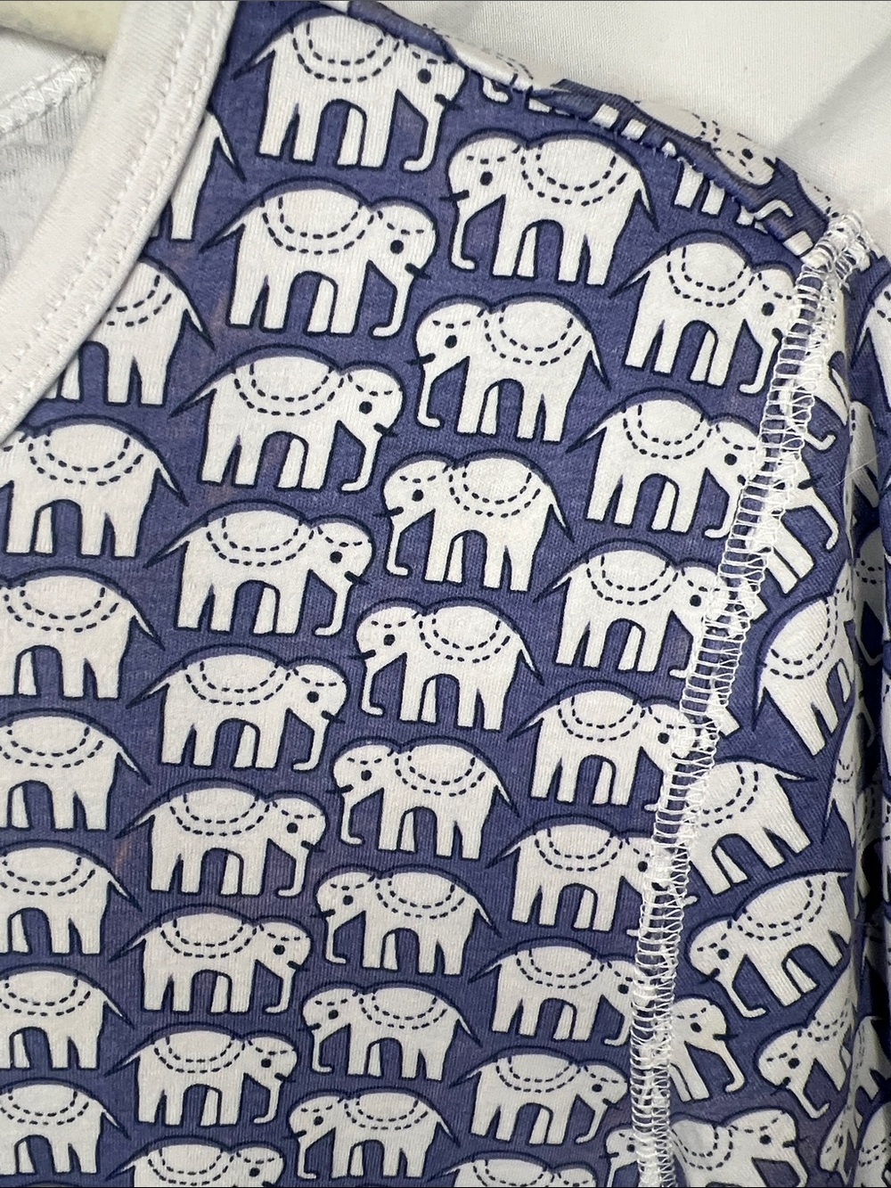 Roller Rabbit Navy & White Elephant-Print Long Sleeve Pajama Set Size Medium - Picture 6 of 11